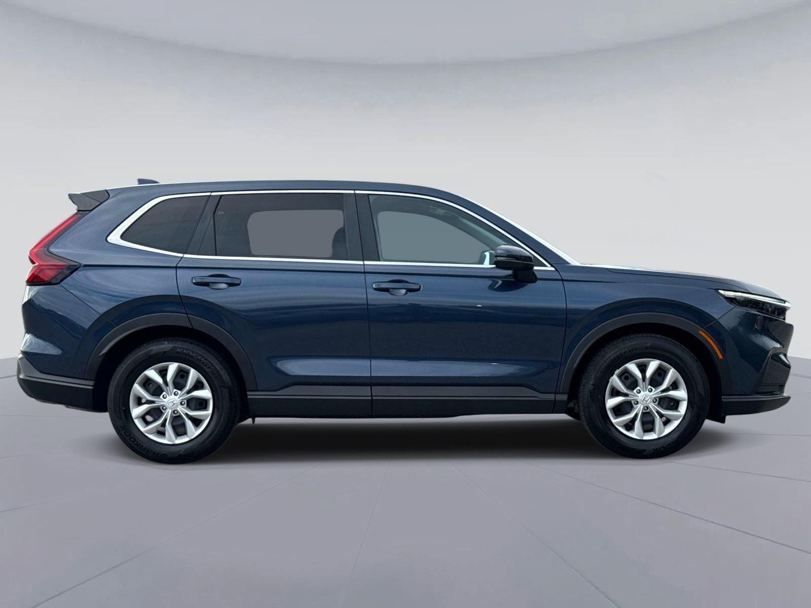 Used 2025 Honda CR-V LX image 2
