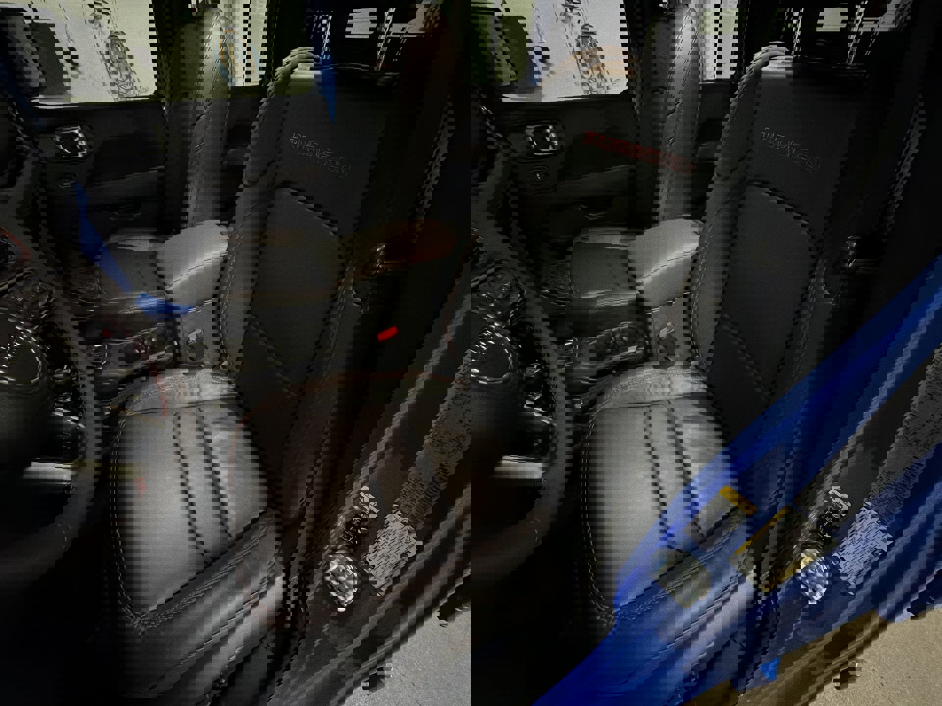 Used 2024 Jeep Gladiator Rubicon w/ Technology Group image 20