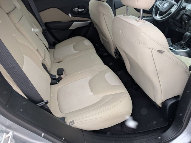 Used 2017 Jeep Cherokee Sport w/ Safety Group image 27