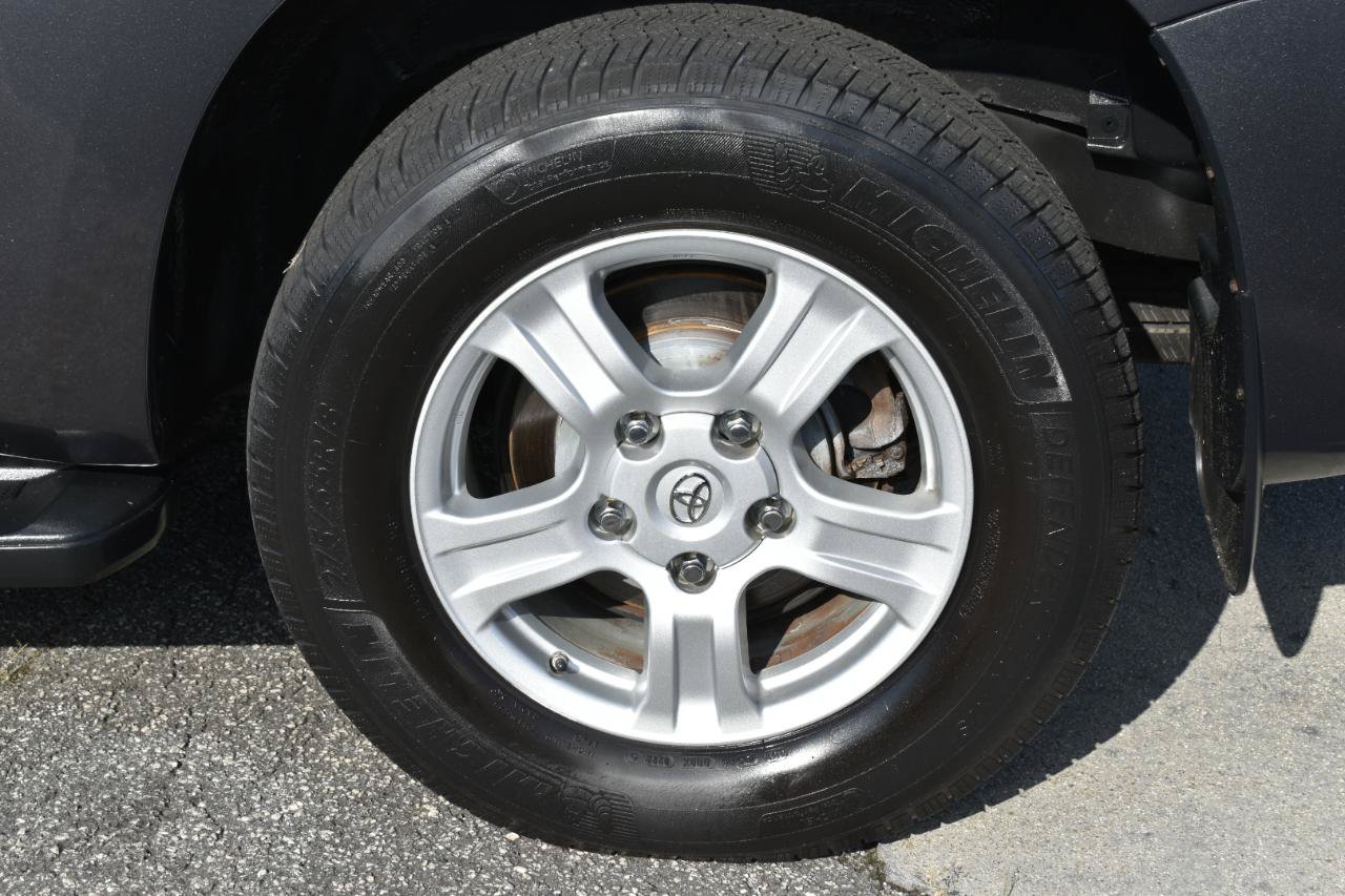 Used 2013 Toyota Sequoia SR5 AWD/4WD image 35