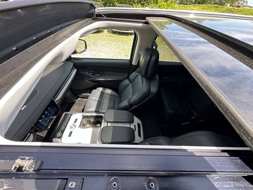 New 2025 Lincoln Navigator Reserve AWD/4WD image 15