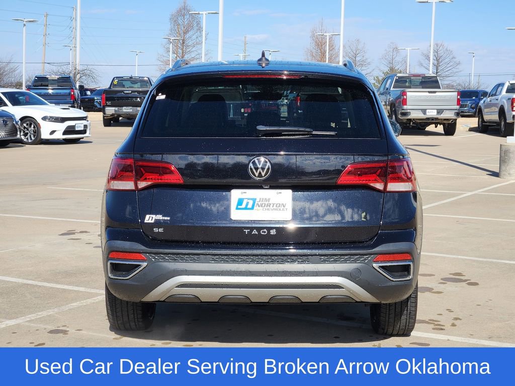 Used 2024 Volkswagen Taos SE image 6