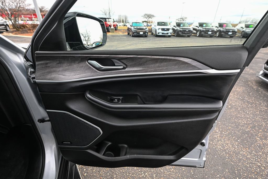 Used 2021 Jeep Grand Cherokee L Limited image 27