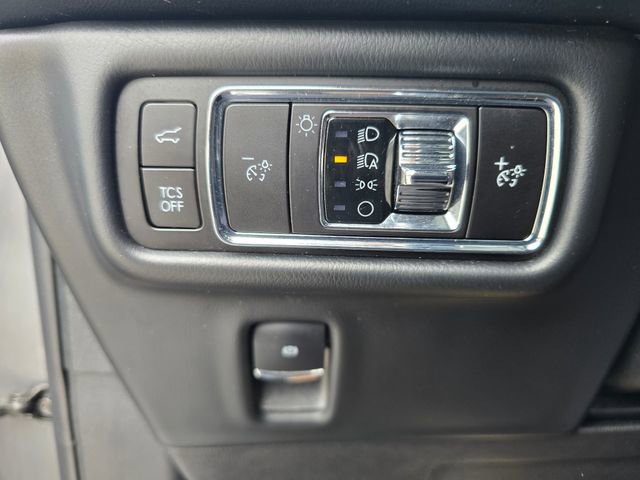 Used 2023 Lincoln Nautilus Reserve image 25