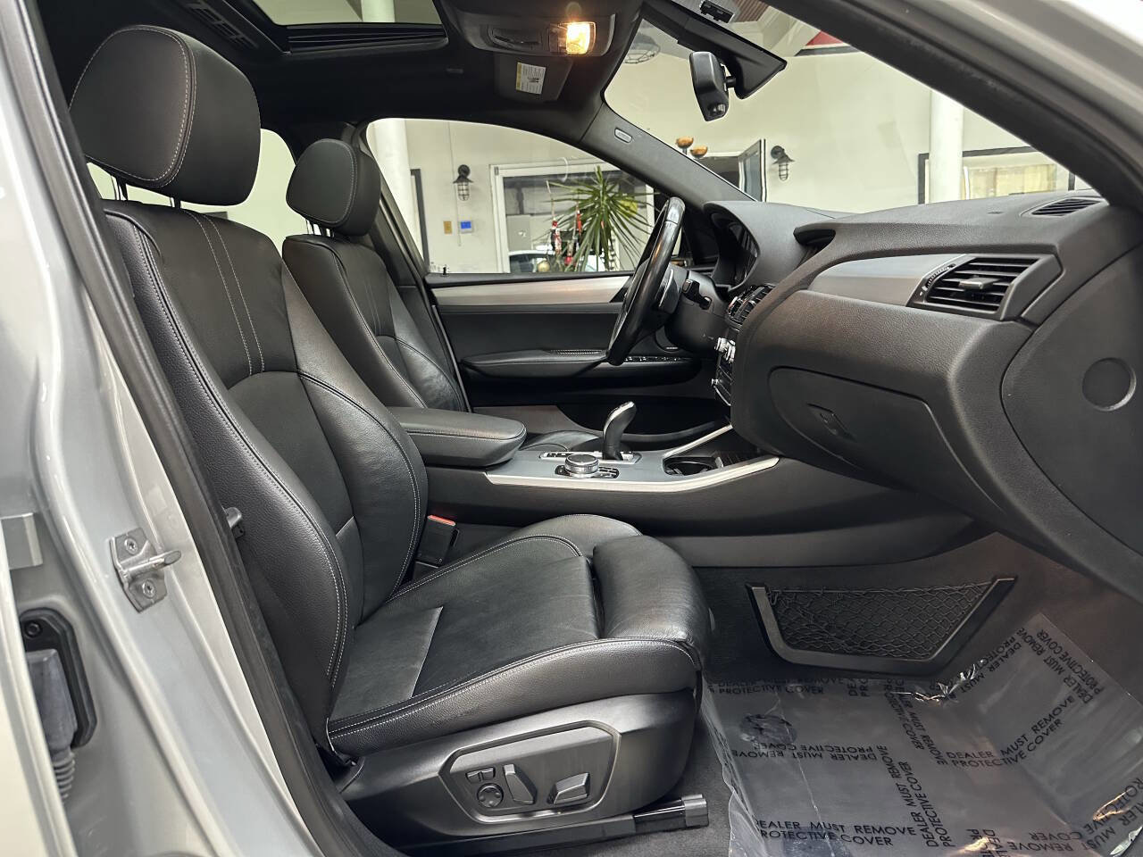 Used 2017 BMW X4 M40i w/ Technology Package image 17