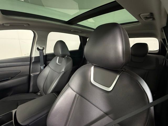 Used 2025 Hyundai Tucson Limited image 14