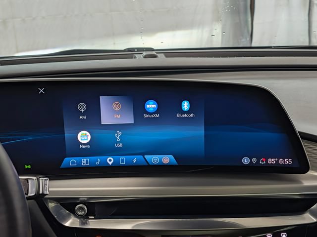 Used 2023 Cadillac Lyriq 2WD image 26