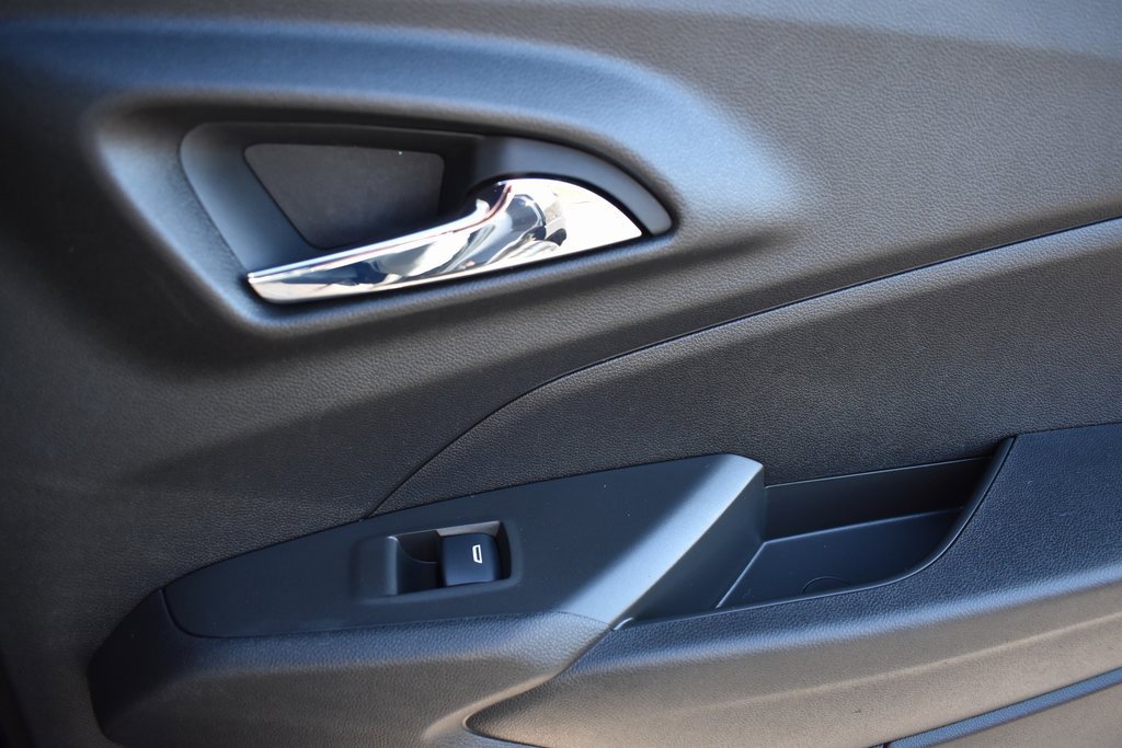 Certified 2024 Chevrolet Trax RS w/ Driver Confidence Package image 14