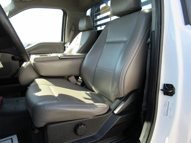 Used 2018 Ford F550 2WD Regular Cab Super Duty image 31