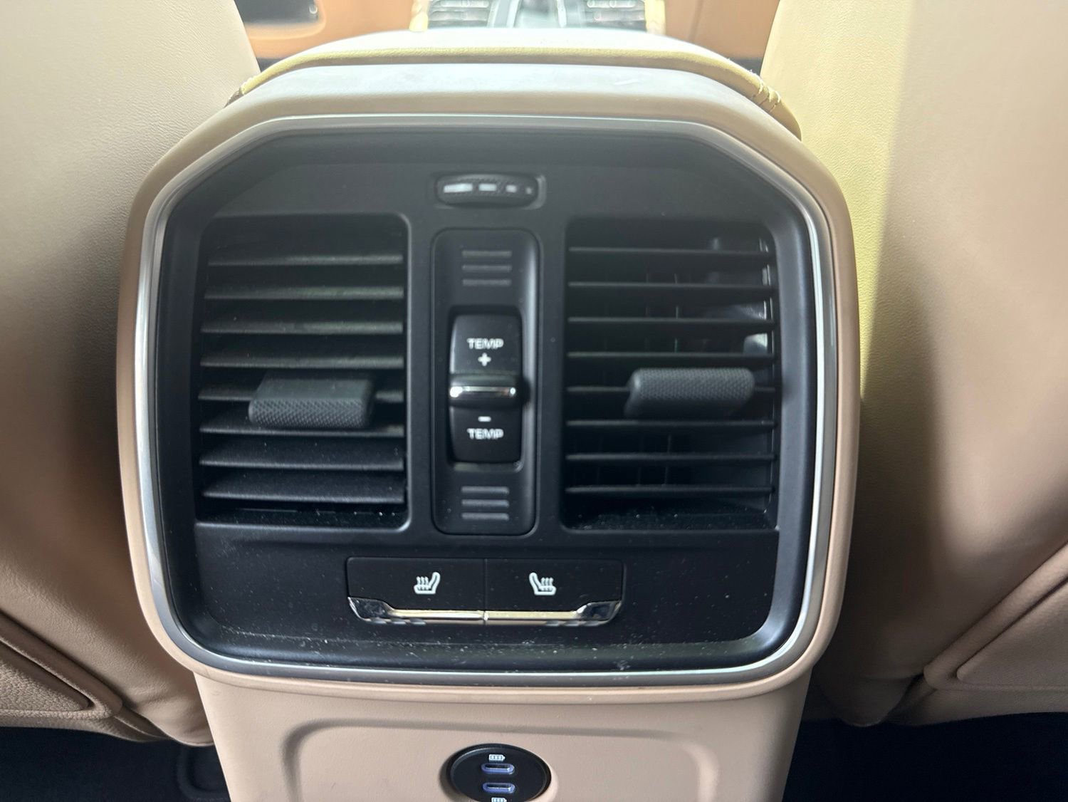 Used 2022 Porsche Macan S AWD/4WD image 30