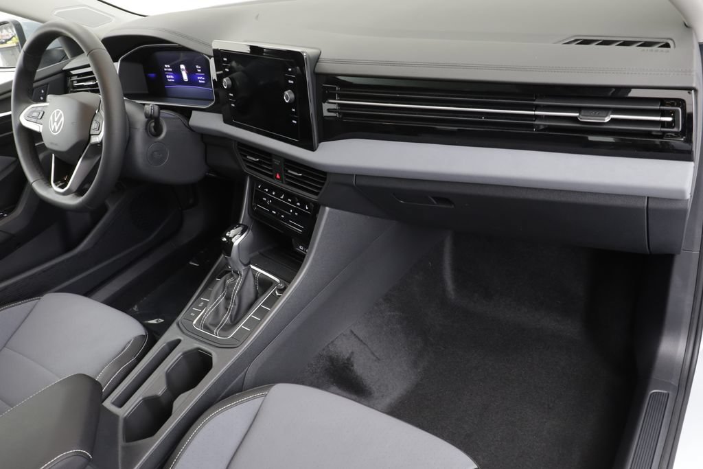 New 2027 Volkswagen Jetta SE FWD image 21