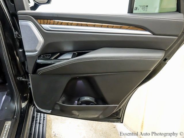 Certified 2025 Cadillac Escalade Sport Platinum image 29