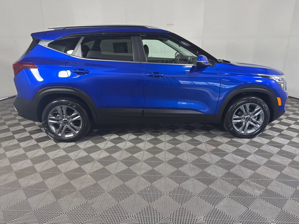 Used 2021 Kia Seltos S FWD image 12