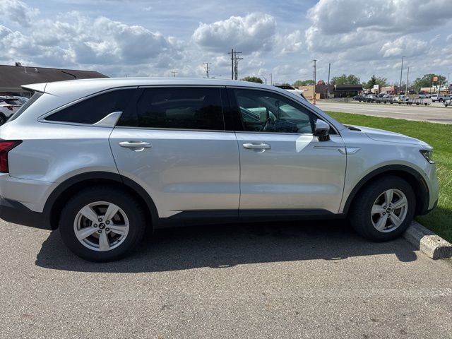 Used 2021 Kia Sorento LX FWD image 14