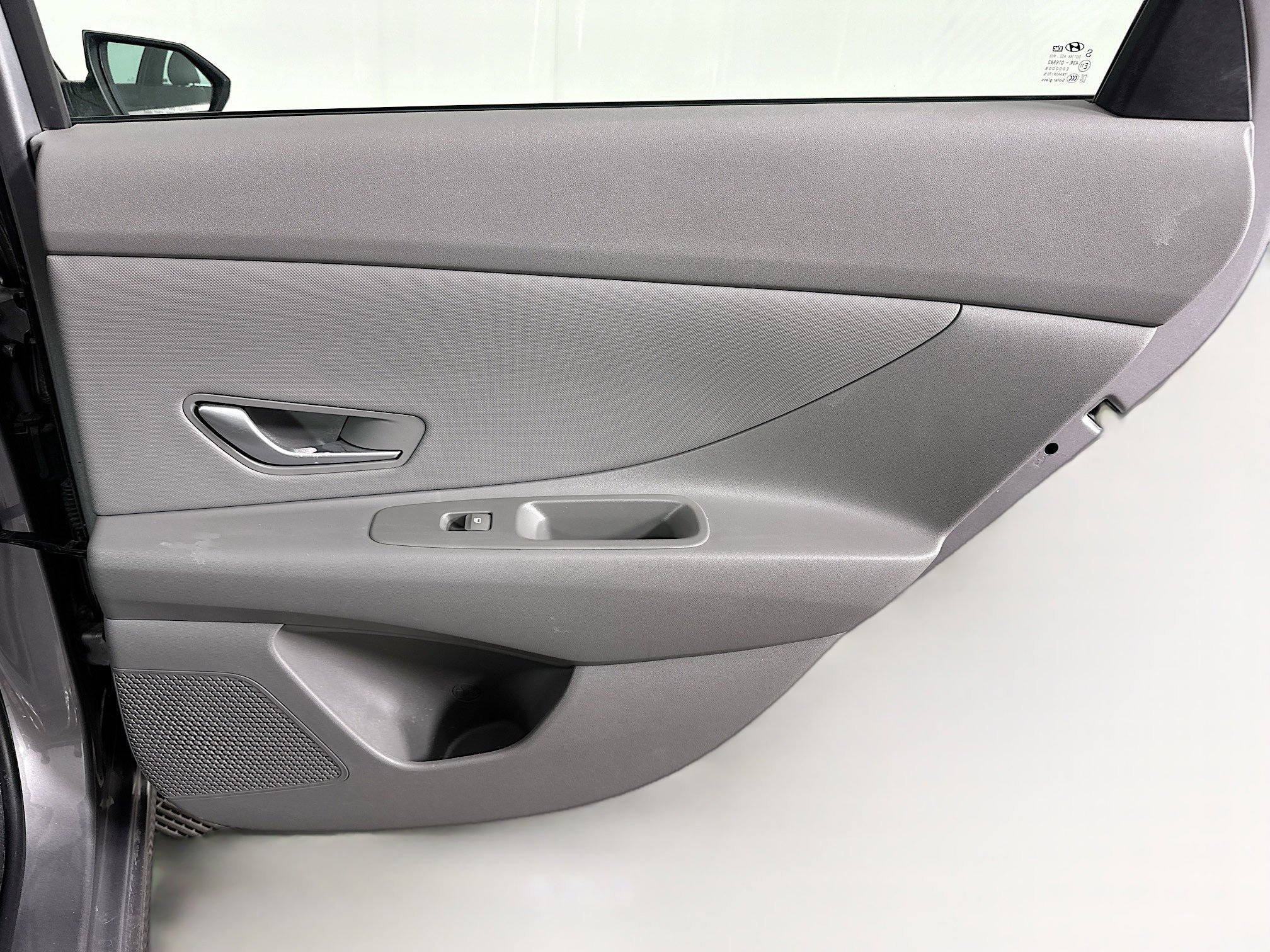 Used 2025 Hyundai Elantra SEL image 30