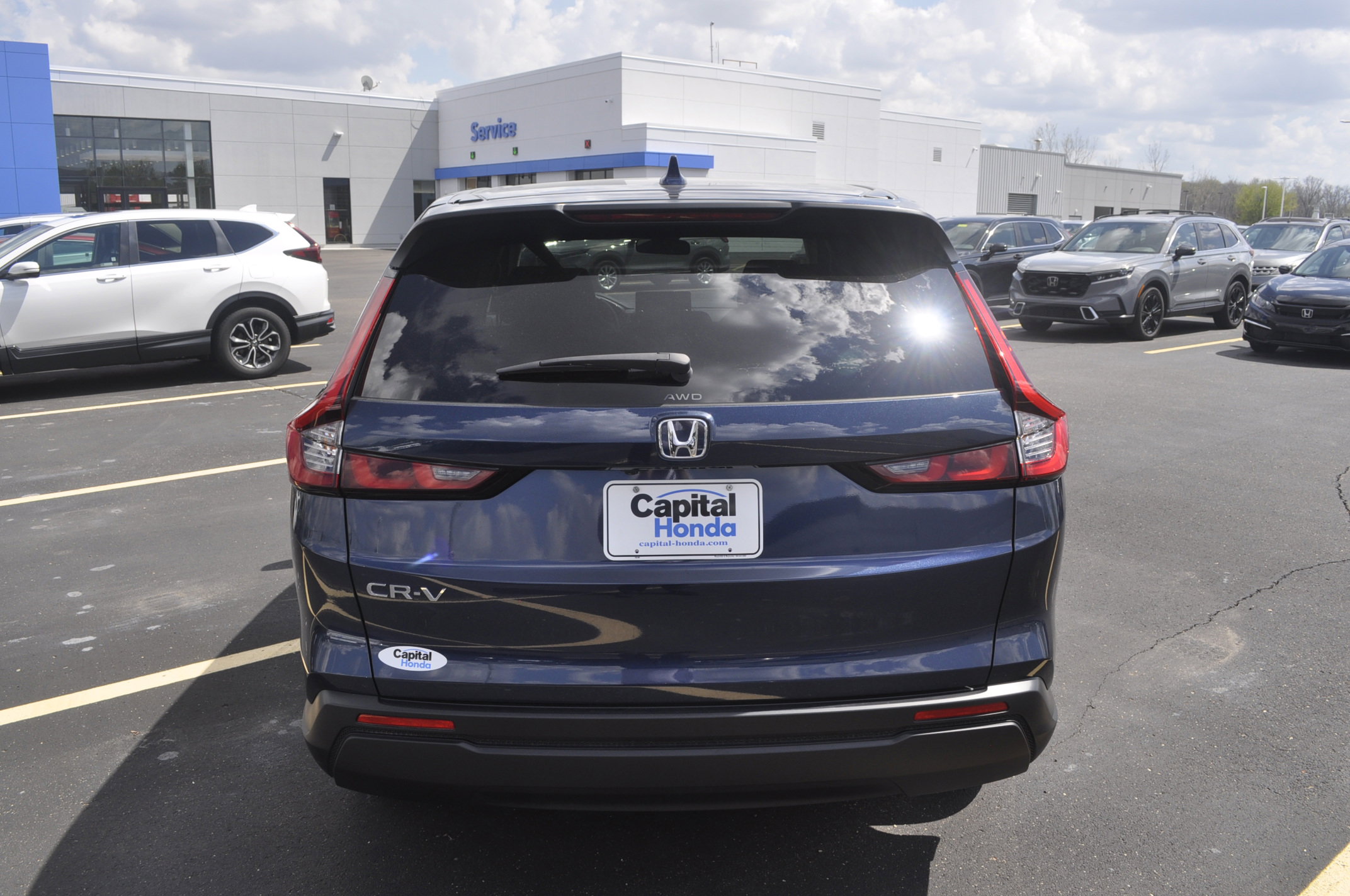 Used 2025 Honda CR-V EX image 6