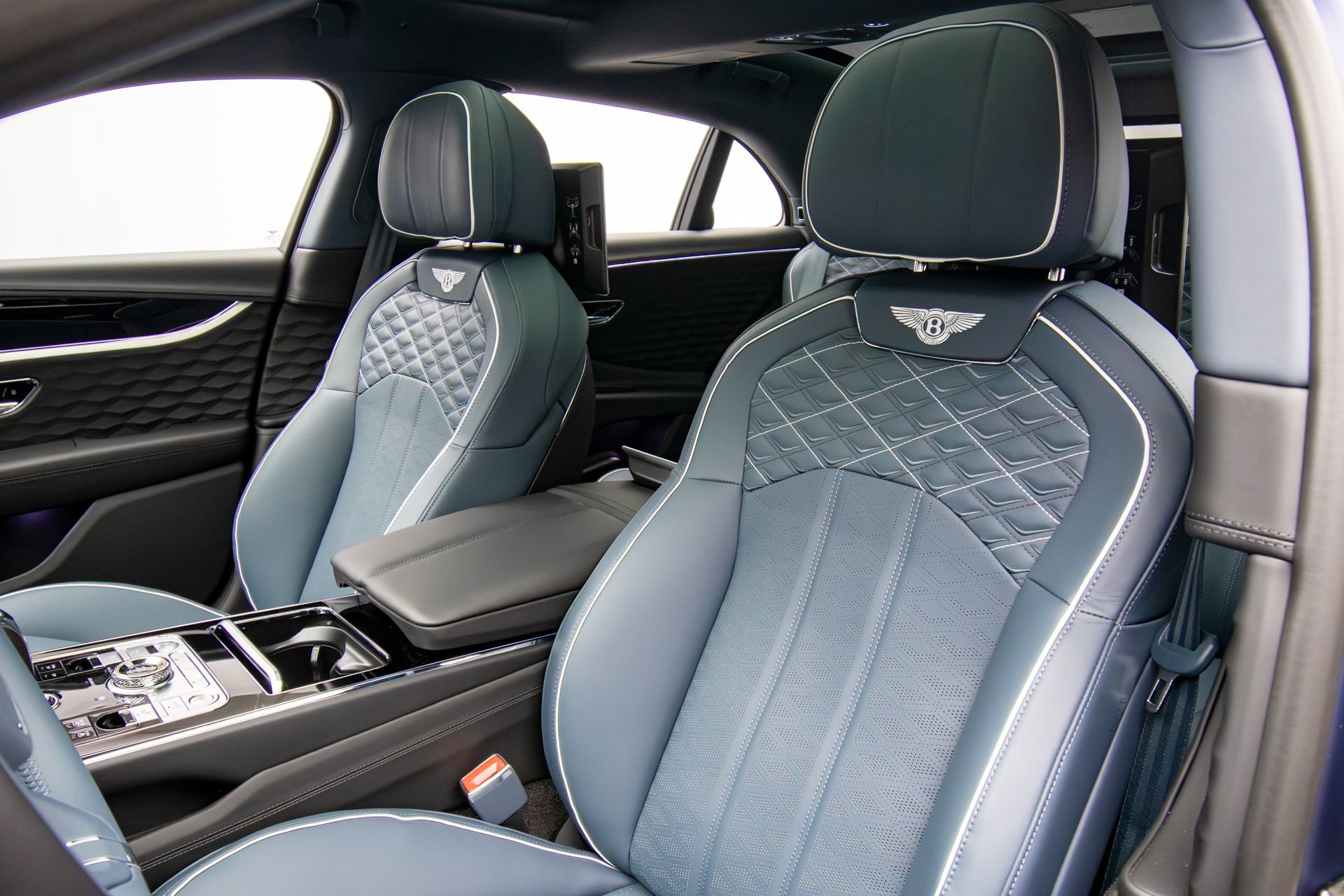 New 2026 Bentley Flying Spur Plug-In Hybrid AWD/4WD image 12