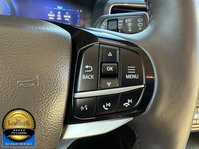 Used 2022 Ford Explorer Platinum w/ Equipment Group 601A image 11