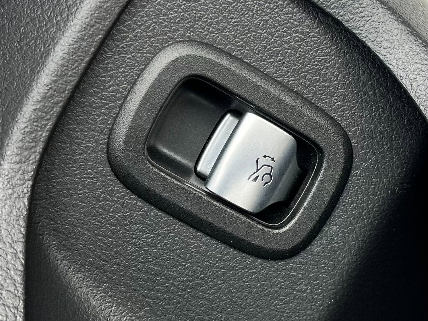 Used 2024 Mercedes-Benz CLE 300 4MATIC Coupe image 46