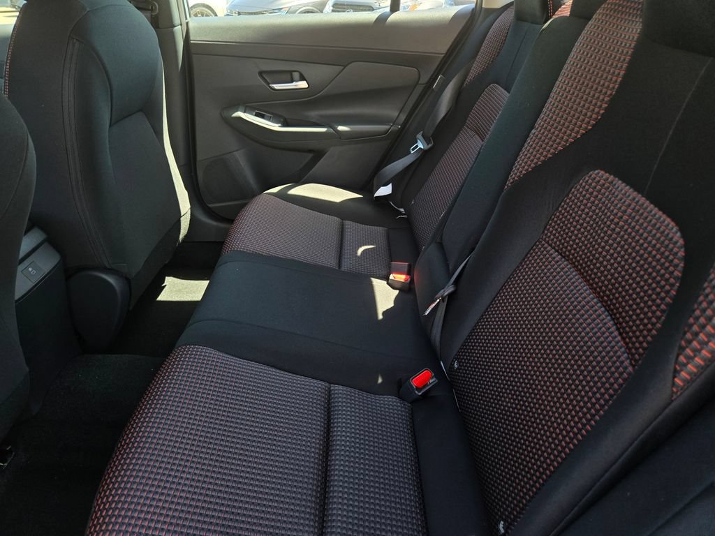 New 2026 Nissan Sentra SR w/ Floor Mat Package FWD image 5