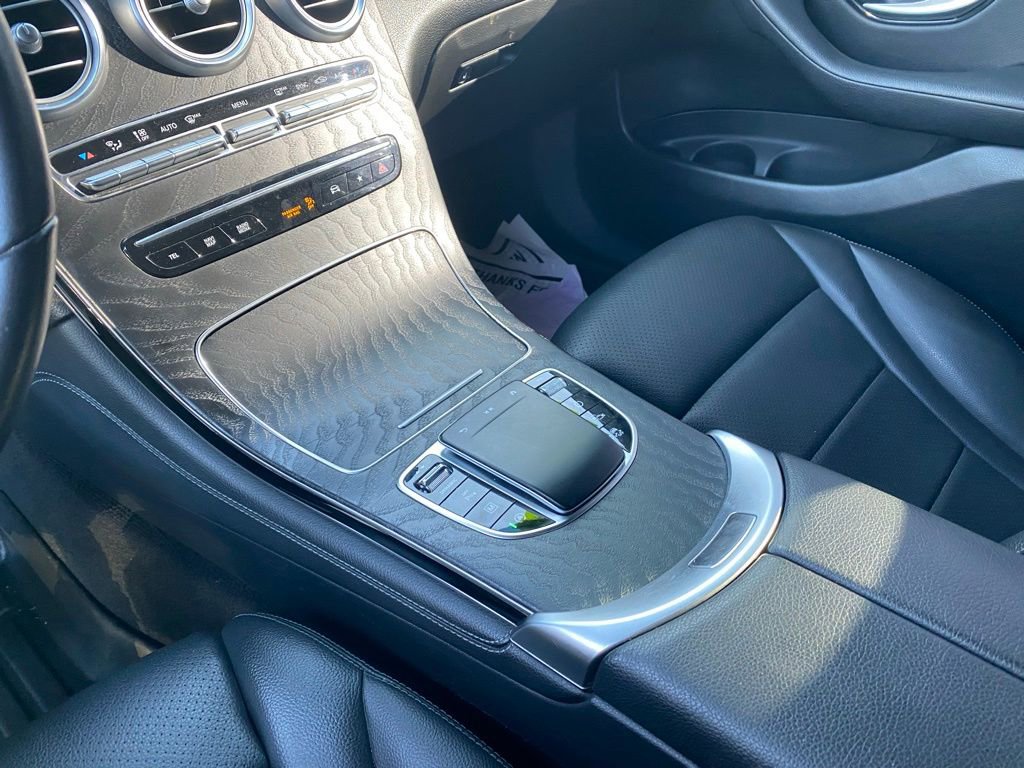 Used 2021 Mercedes-Benz GLC 300 image 23