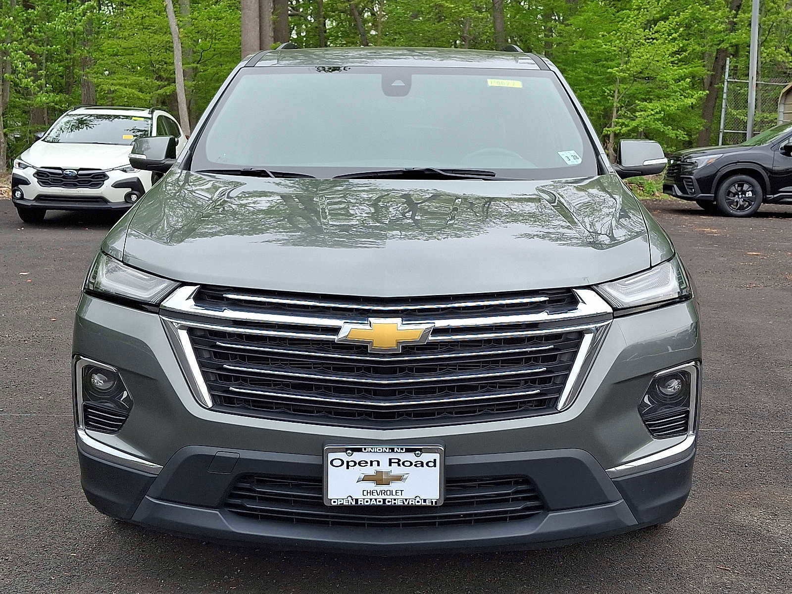 Used 2023 Chevrolet Traverse LT w/ LPO, Roadside Safety Package AWD/4WD image 2