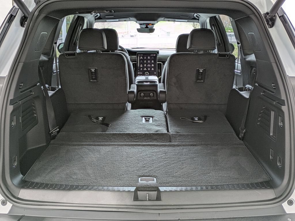New 2026 GMC Acadia AT4 w/ LPO, Floor Liner Package AWD/4WD image 14