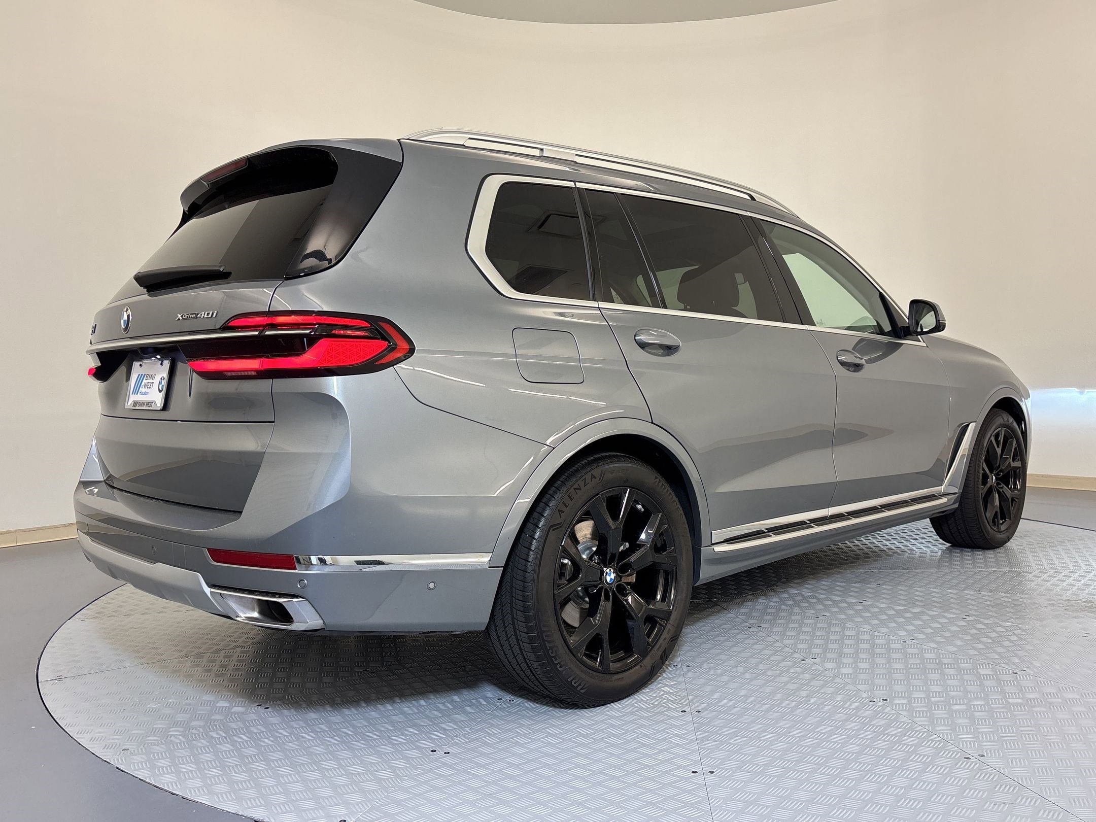 Used 2026 BMW X7 xDrive40i image 8