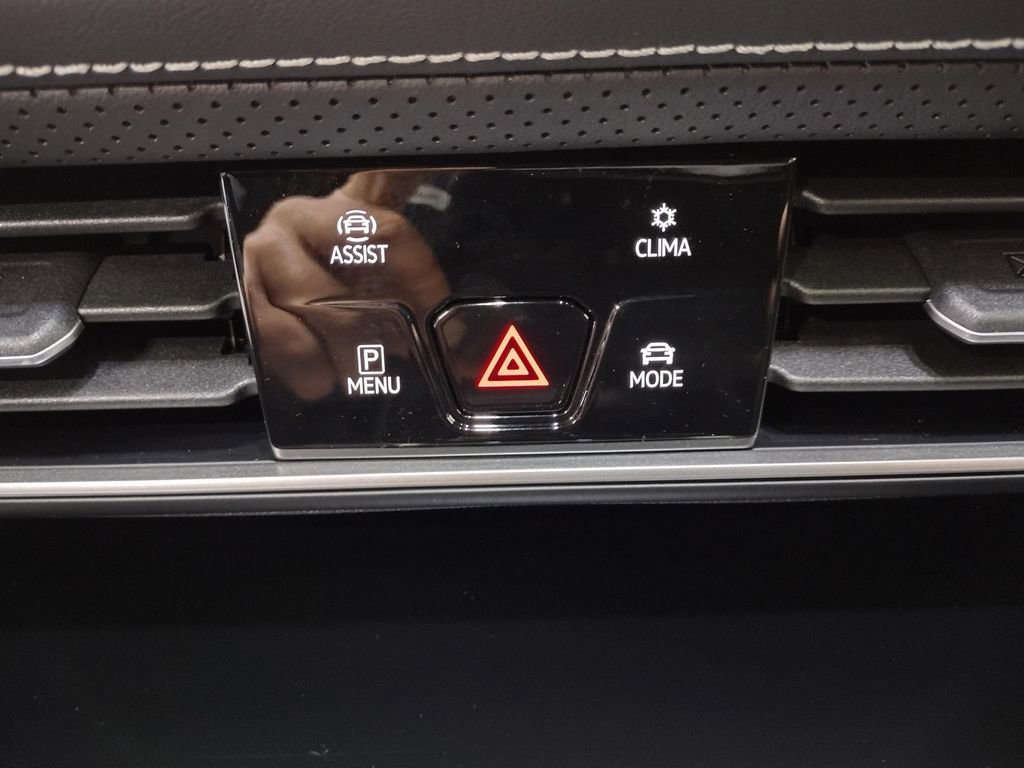 New 2026 Volkswagen Atlas SEL Premium R-Line image 40