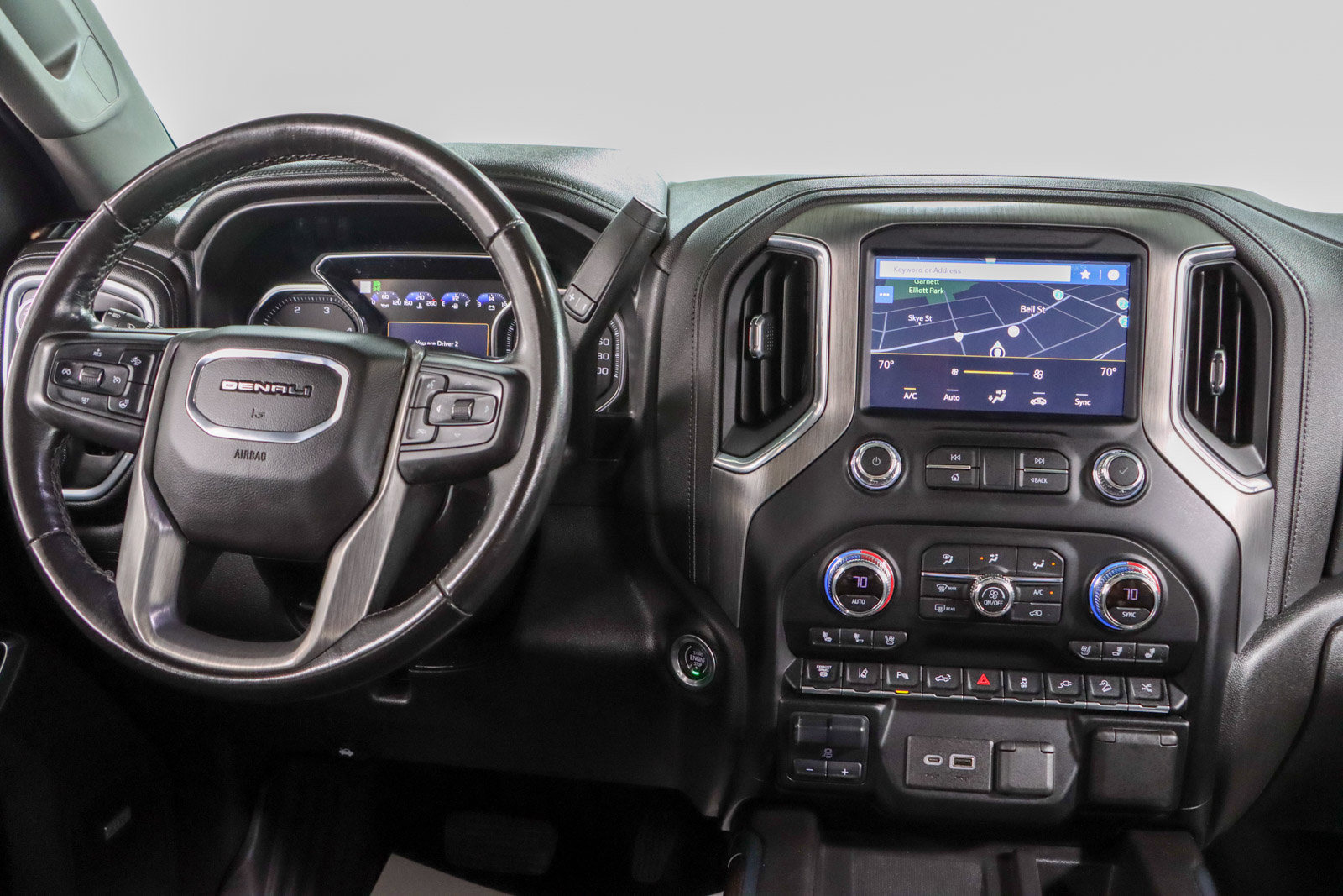 Used 2021 GMC Sierra 2500 Denali w/ Denali Ultimate Package AWD/4WD image 18
