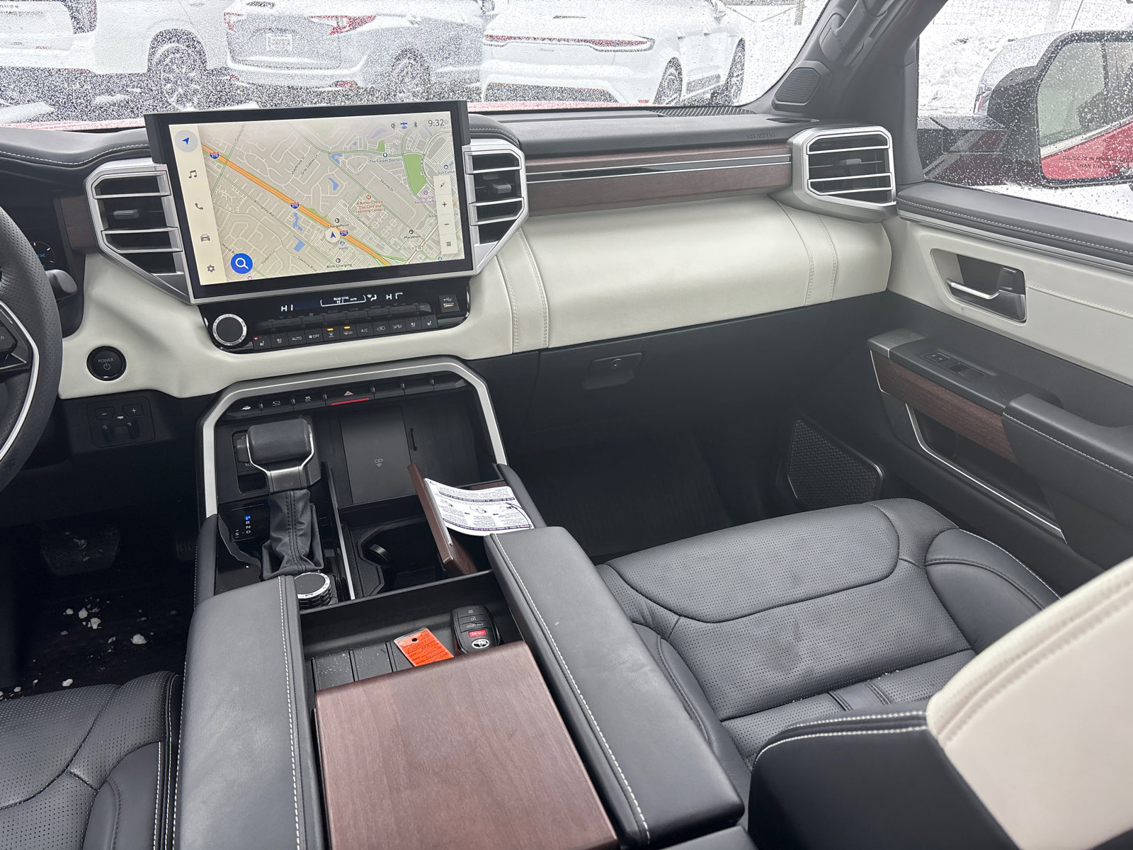 Used 2025 Toyota Sequoia Capstone image 31