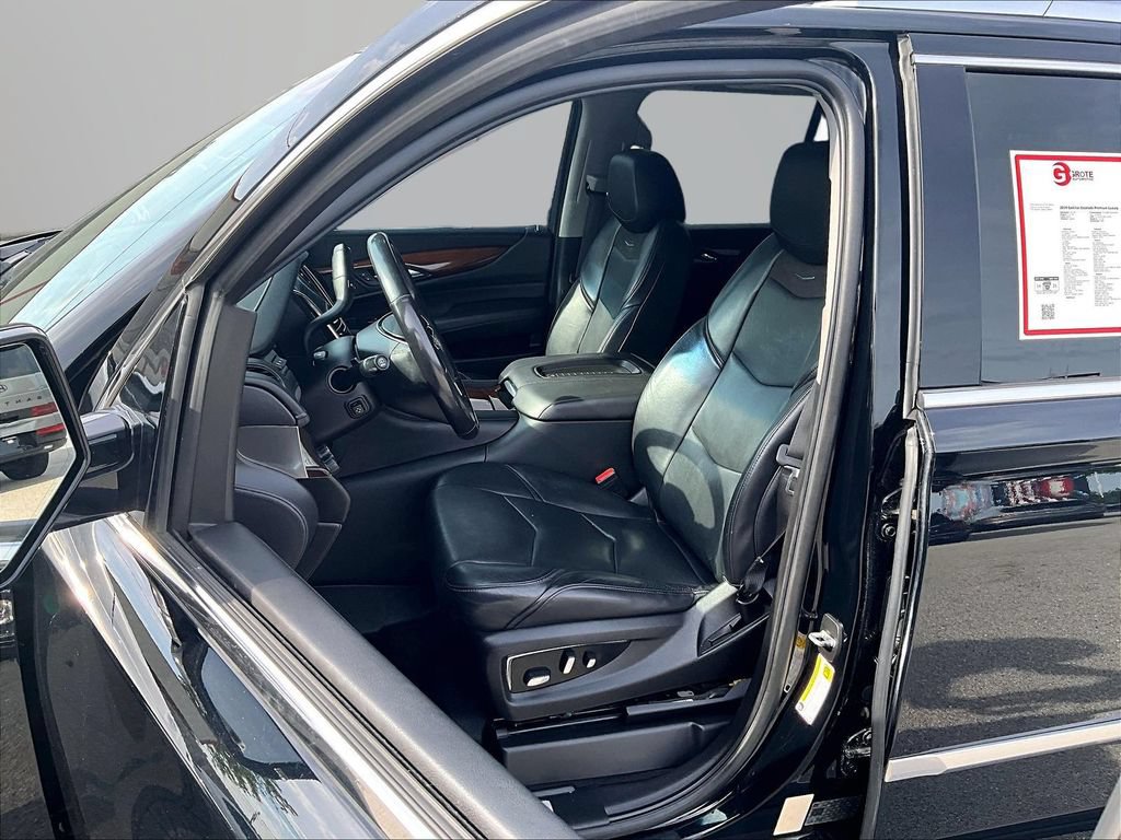 Used 2019 Cadillac Escalade Premium Luxury AWD/4WD image 25
