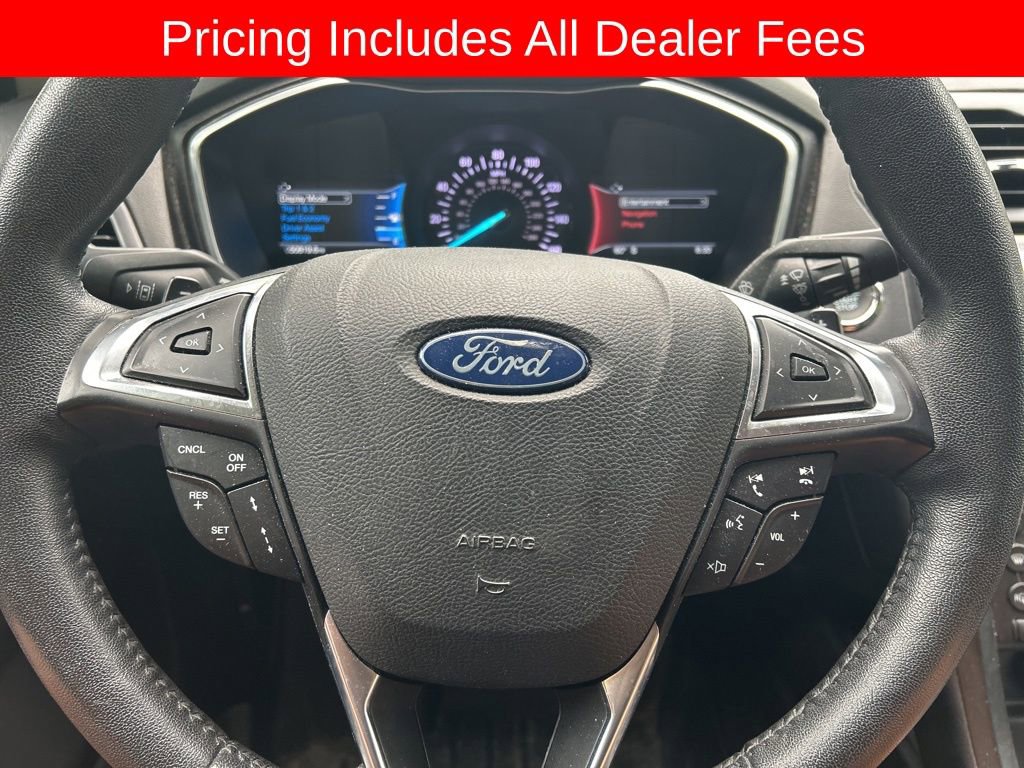 Used 2019 Ford Fusion Titanium AWD/4WD image 2