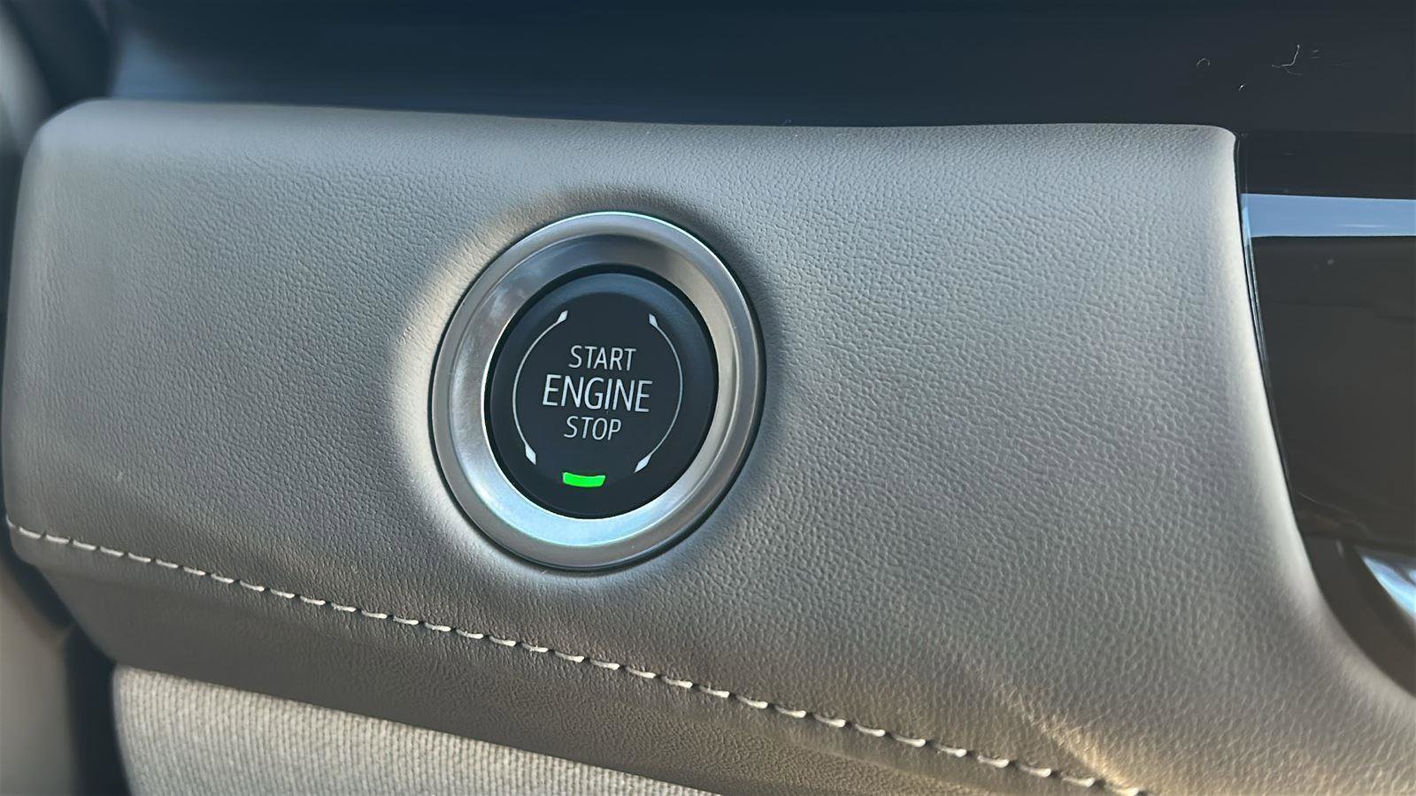 Certified 2024 Cadillac Escalade Sport Platinum w/ Heavy-Duty Trailer Package image 25