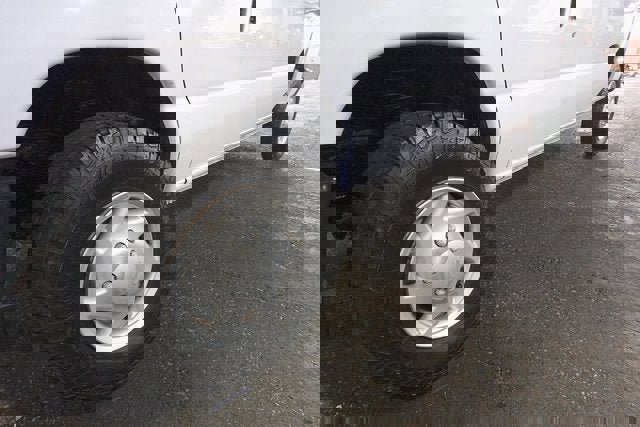 Used 2009 Ford E-350 and Econoline 350 Super Duty image 21