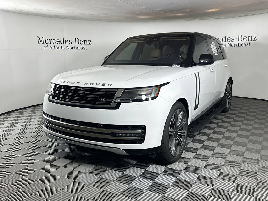 Used 2023 Land Rover Range Rover Long Wheelbase SE AWD/4WD image 3