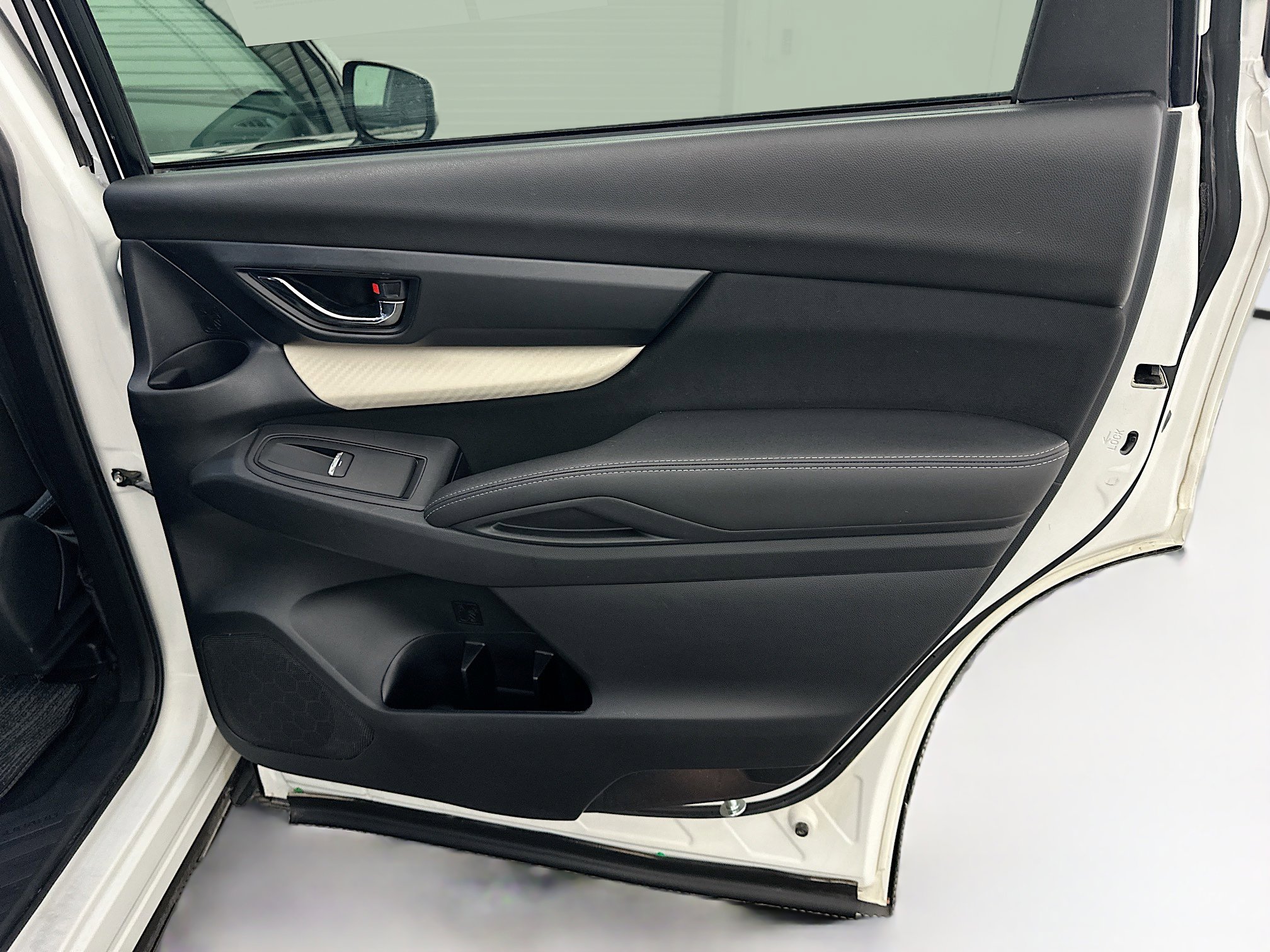 Used 2021 Subaru Ascent Premium w/ Convenience Package image 32