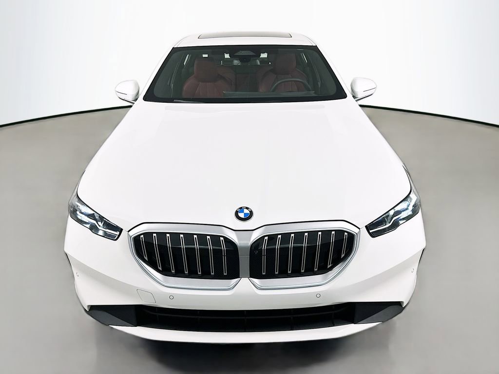 Used 2025 BMW 530i w/ Premium Package image 2