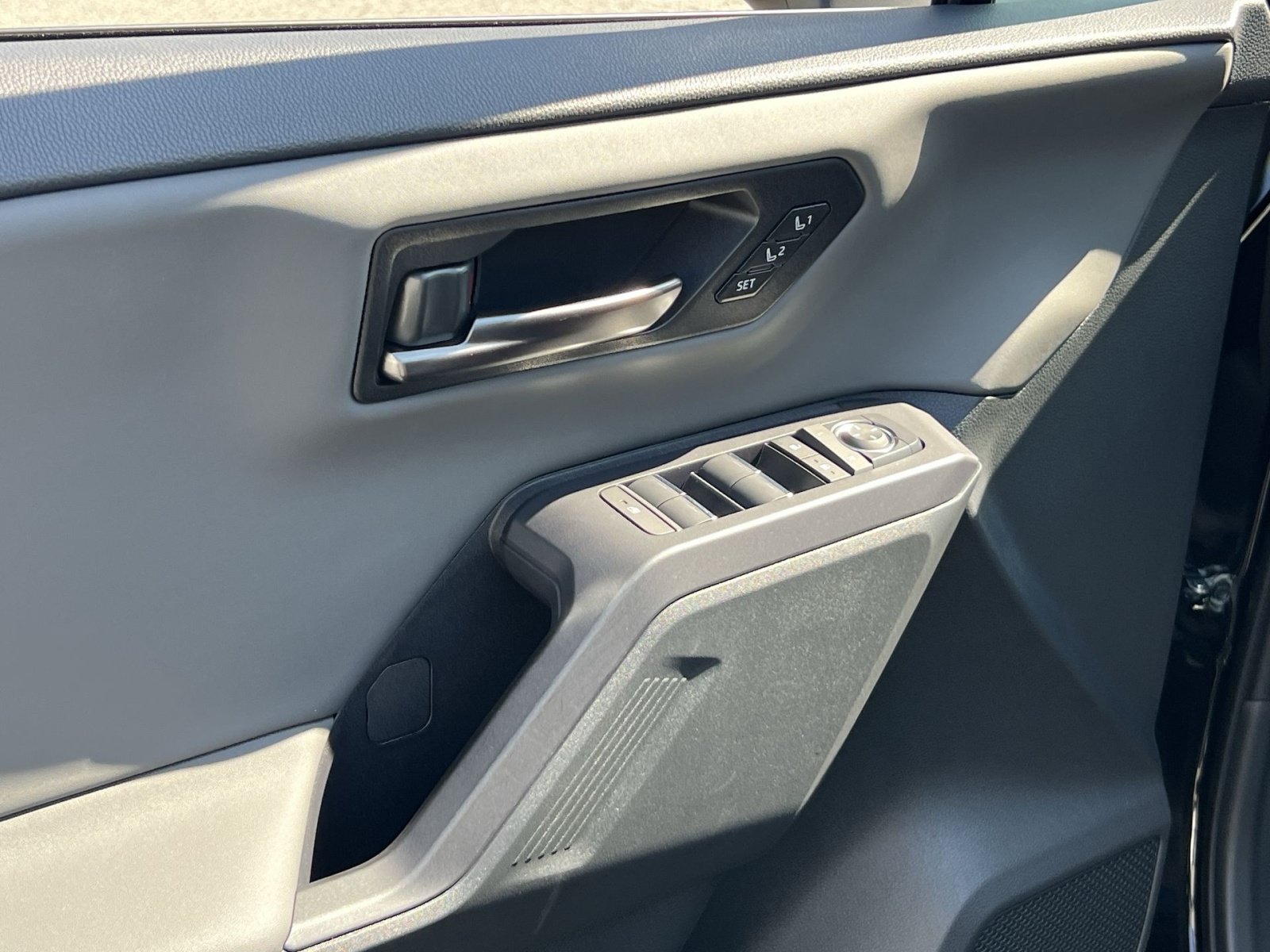New 2026 Toyota RAV4 XSE AWD/4WD image 10