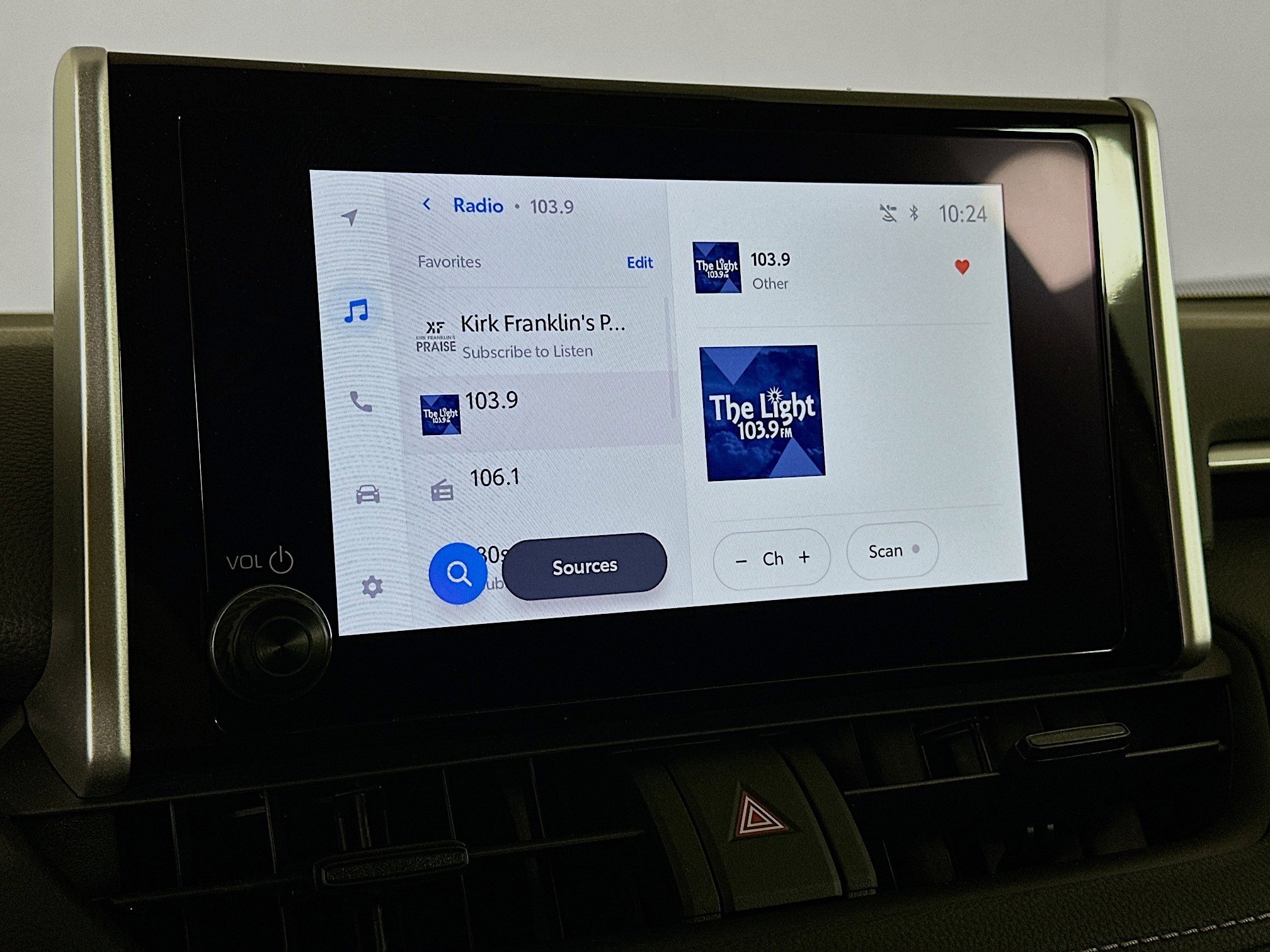 Used 2025 Toyota RAV4 XLE w/ Convenience Package image 21