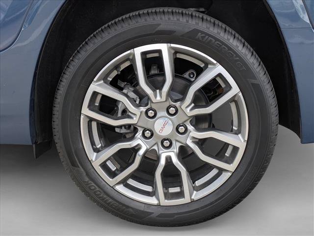 Used 2024 GMC Terrain Denali w/ Denali Premium Package AWD/4WD image 25