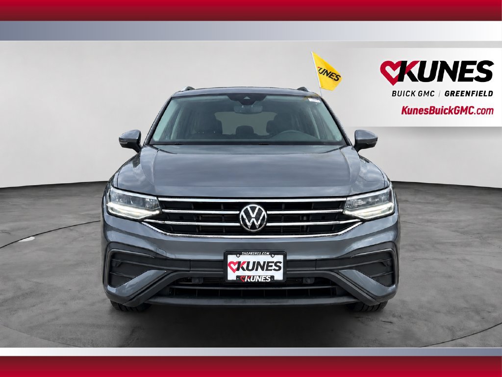 Used 2023 Volkswagen Tiguan SE AWD/4WD image 5