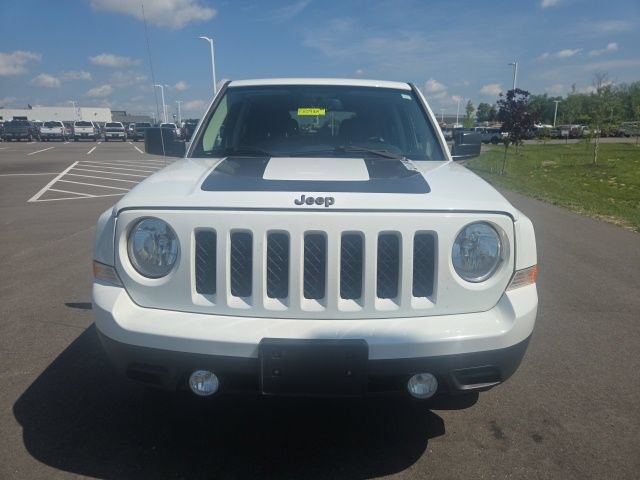Used 2017 Jeep Patriot Sport w/ Power Value Group FWD image 3
