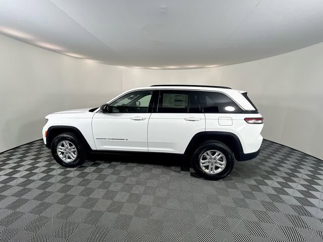 New 2025 Jeep Grand Cherokee Laredo image 5