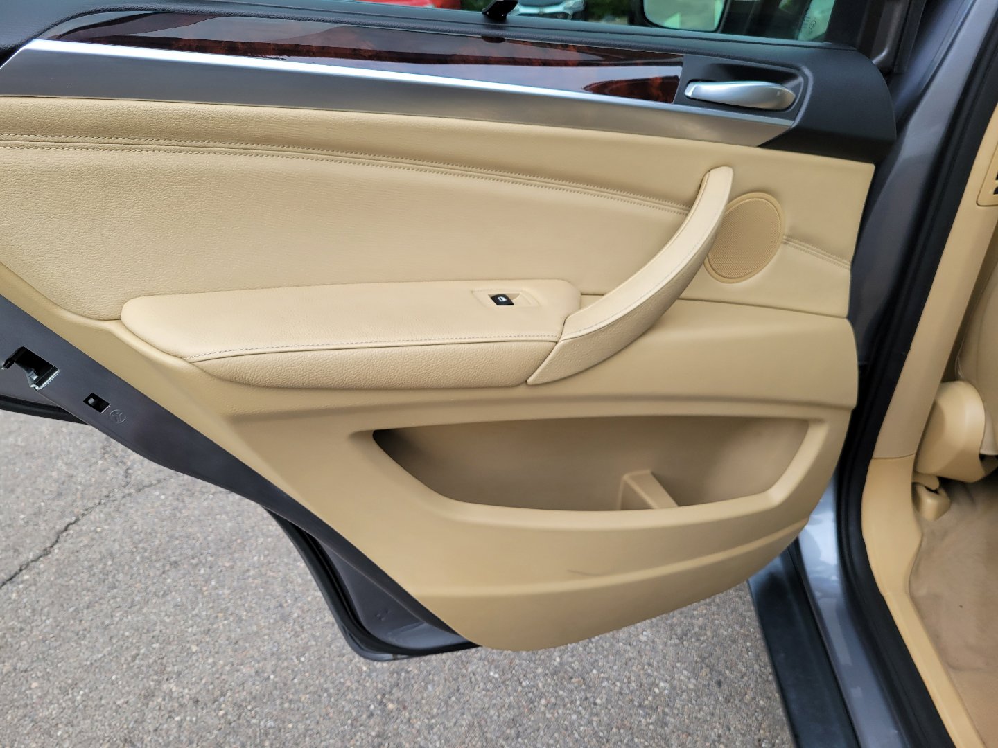 Used 2011 BMW X5 xDrive35i image 14