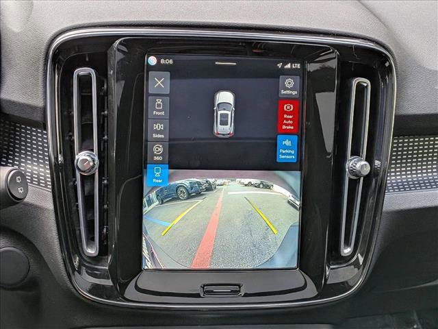 Certified 2021 Volvo XC40 P8 Recharge image 18