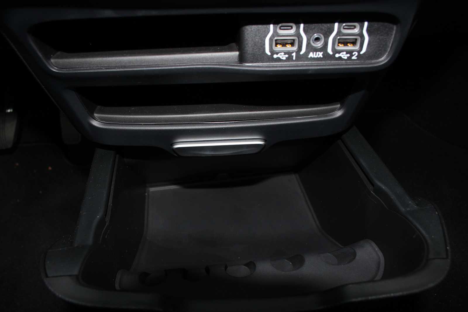 New 2025 Chrysler Pacifica Select AWD/4WD image 40