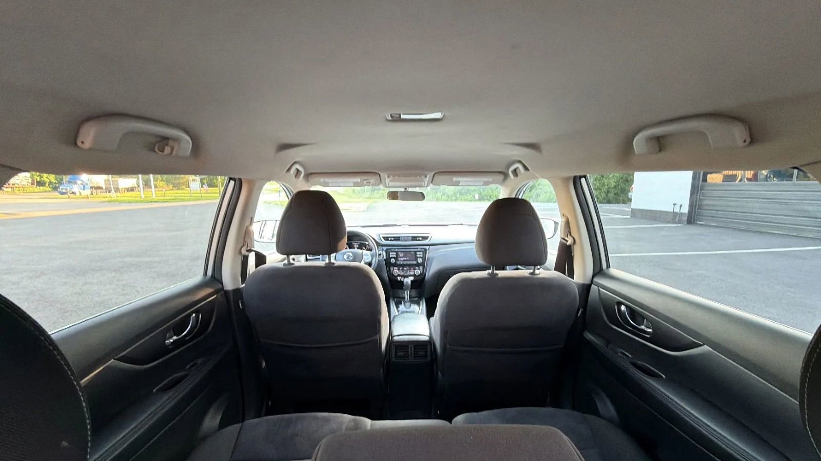 Used 2015 Nissan Rogue SV AWD/4WD image 60