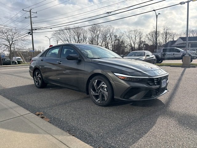 Certified 2025 Hyundai Elantra Sport image 5