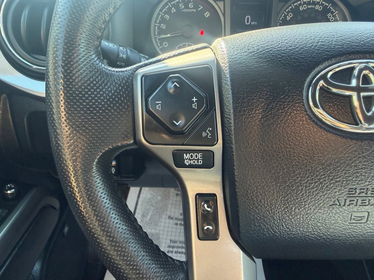 Used 2017 Toyota Tacoma Limited AWD/4WD image 16
